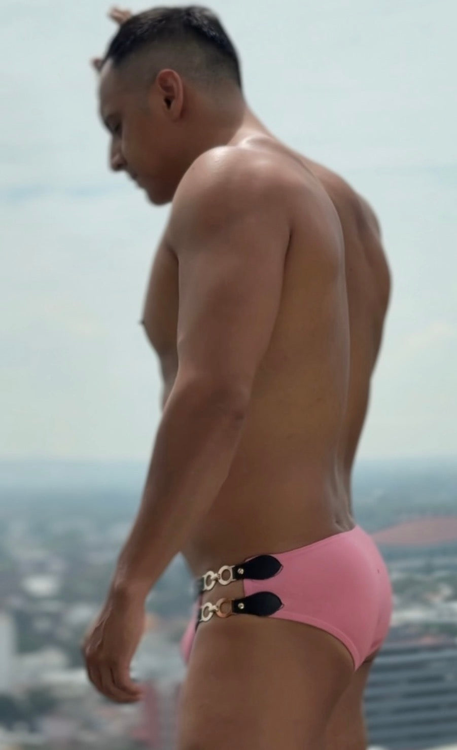 Bikini Rosa con aplicaciones Vinipiel